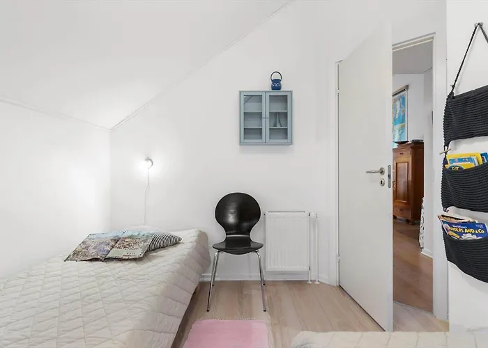 Fy382-bogense-vestre-engvej-104-1-tv * Bogense